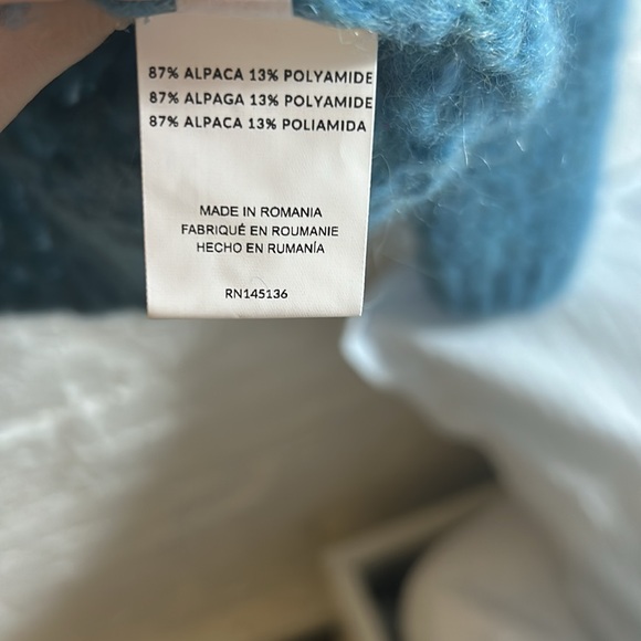 NAADAM - Bouclé Alpaca-Blend Turtleneck Sweater - Picture 8 of 8